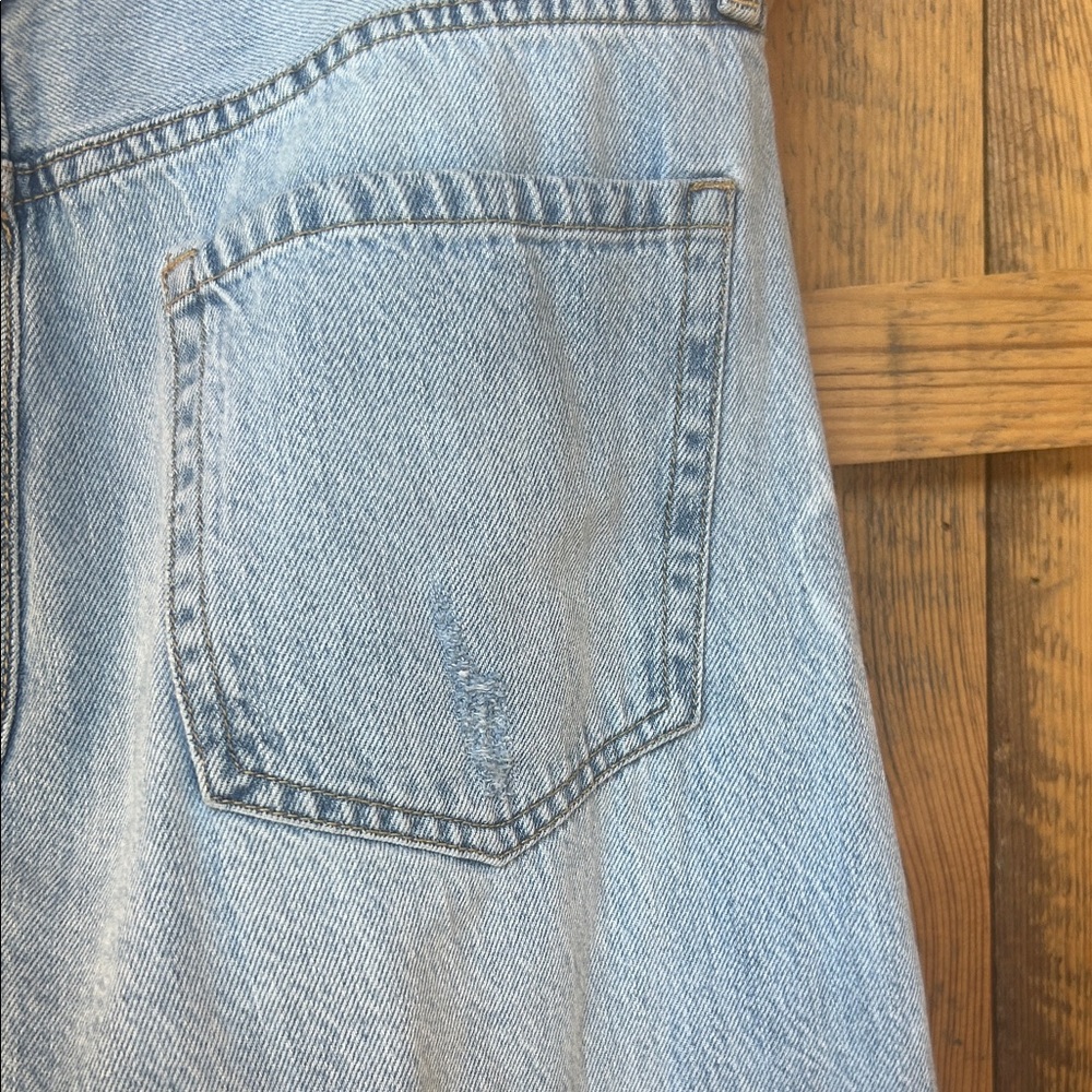 Women’s Aeropostale High-rise, super wide leg, light-washed, distressed jeans 10 - Picture 7 of 12